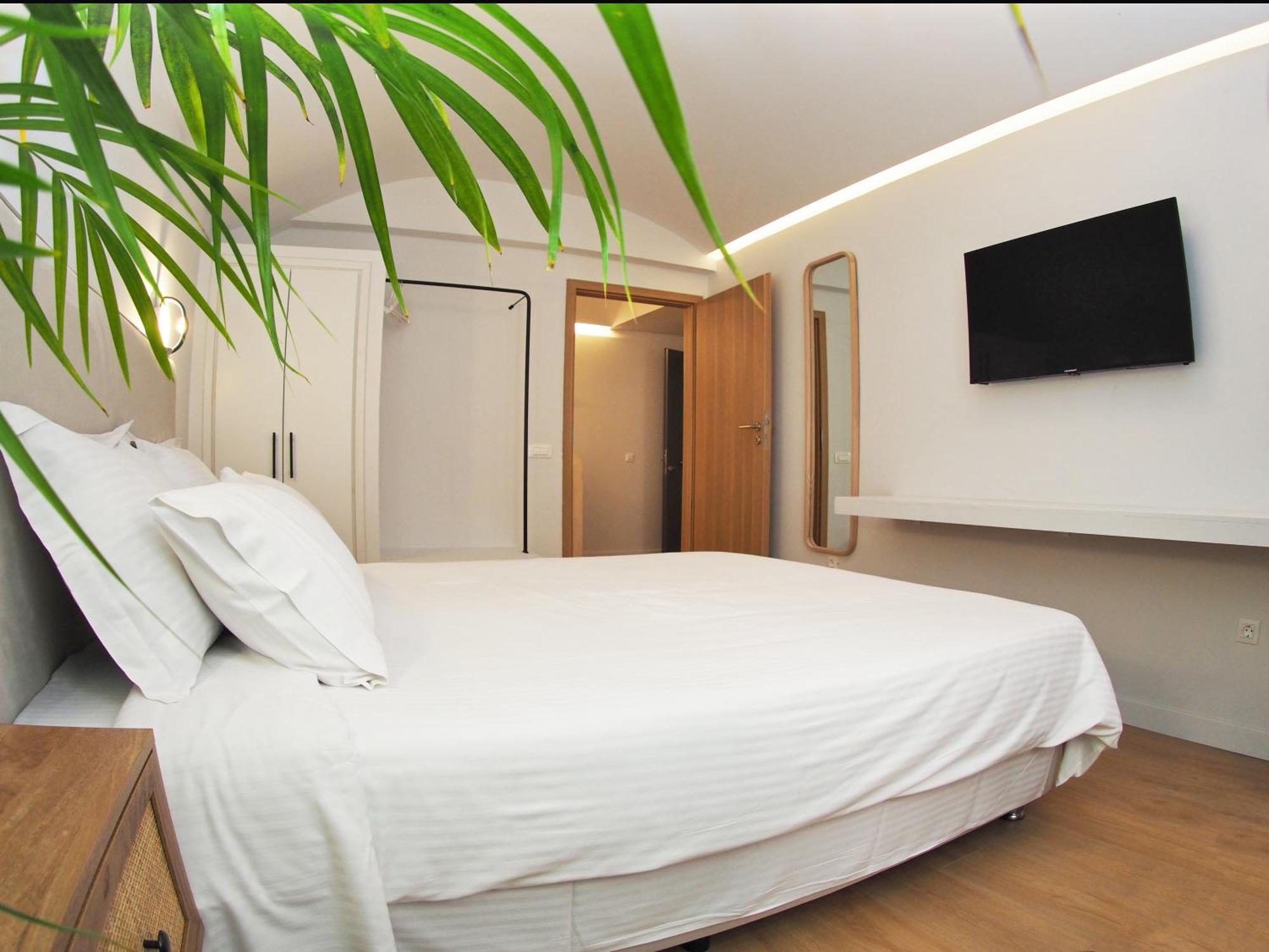 Times Elegant Rooms Ермополи Екстериор снимка